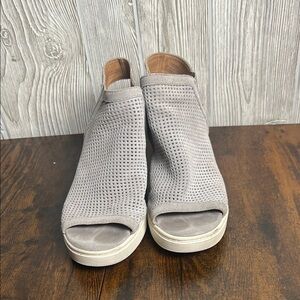 Sofft Sandals Womens 8M Bassima Open Toe Wedge Slingback Gray Suede